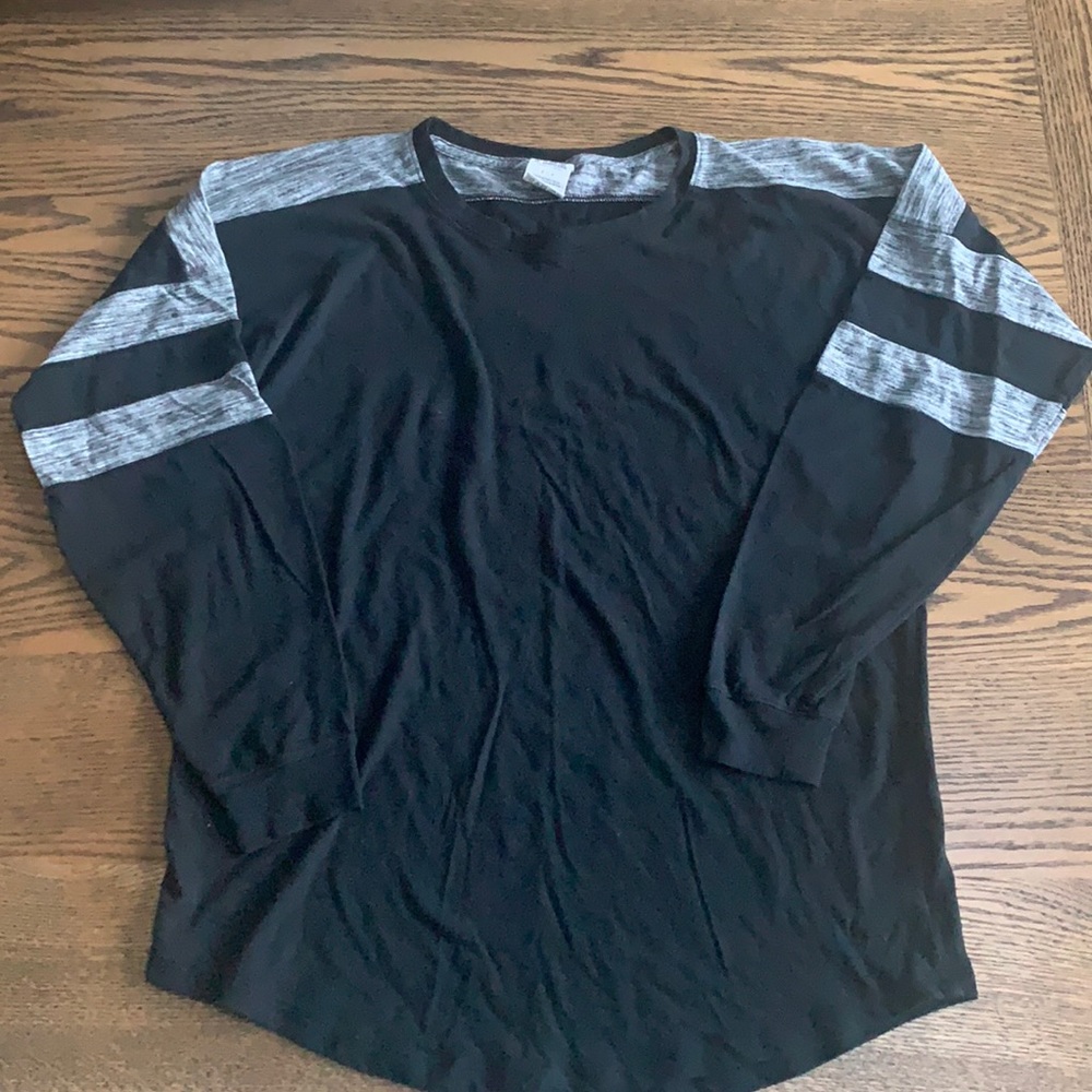 PINK by Victoria’s Secret Long Sleeve Tshirt